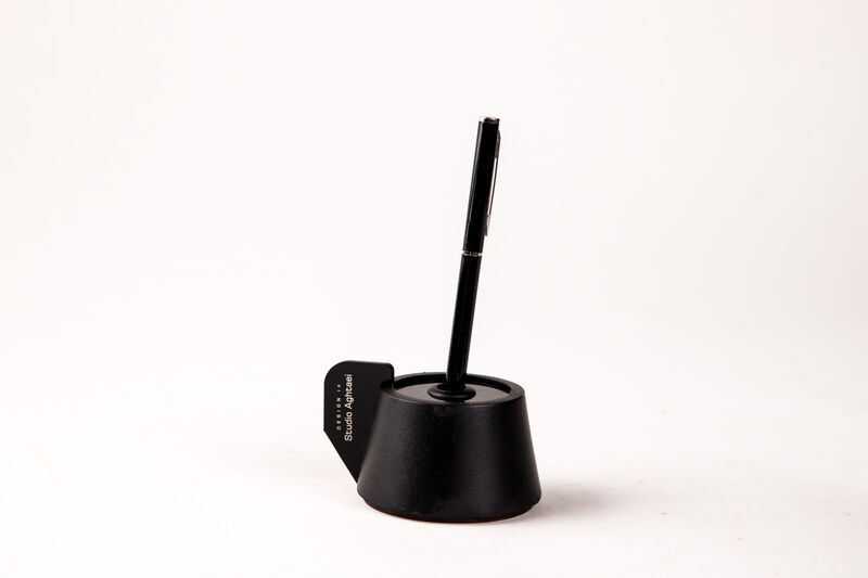 تقویم رومیزی 1405 مدل A+100 طرح سیلور gallery6